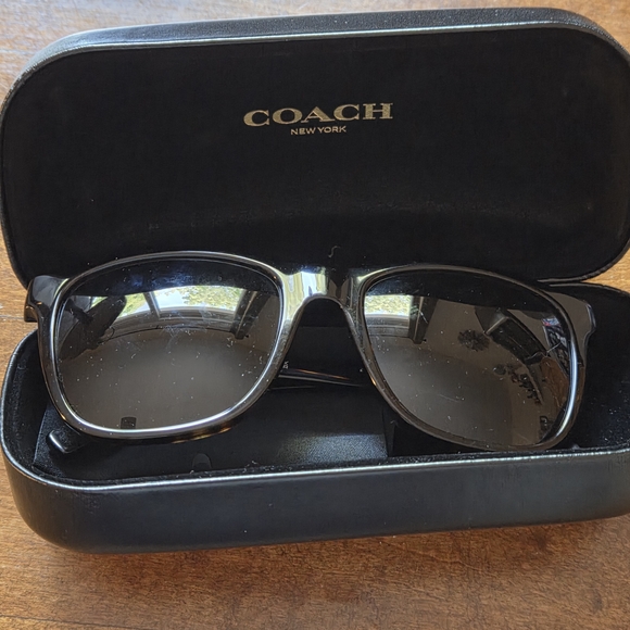 Coach Tortoise Sunglasses with Case - Picture 1 of 5